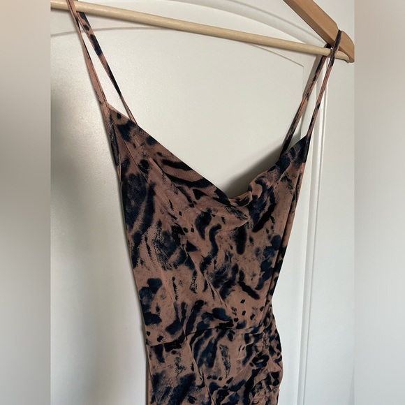 PrettyLittleThing Pink Spotted Mini Dress with Ruching and Ties - Picture 3 of 4